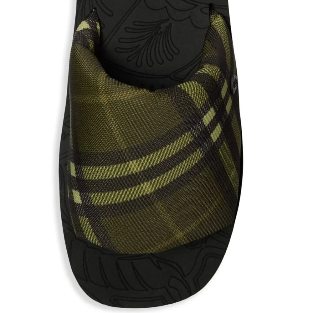 Burberry highlights olive